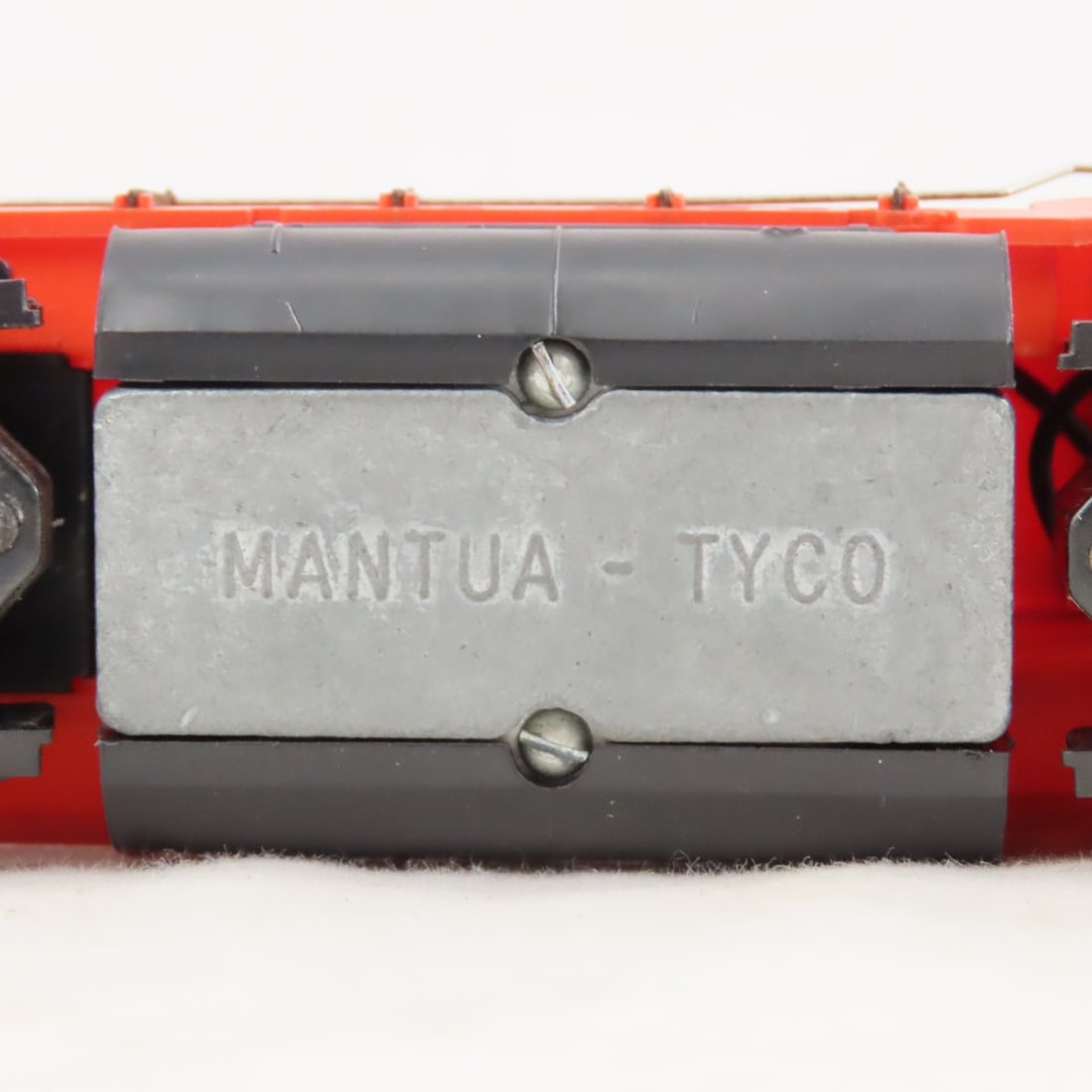 5 Mantua and Tyco HO Scale Engines and cars - 20