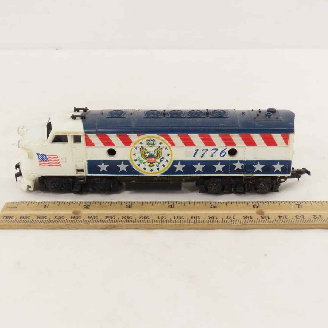 Mantua, 2 Tyco & Bachmann 1776 HO Train Engines - 11