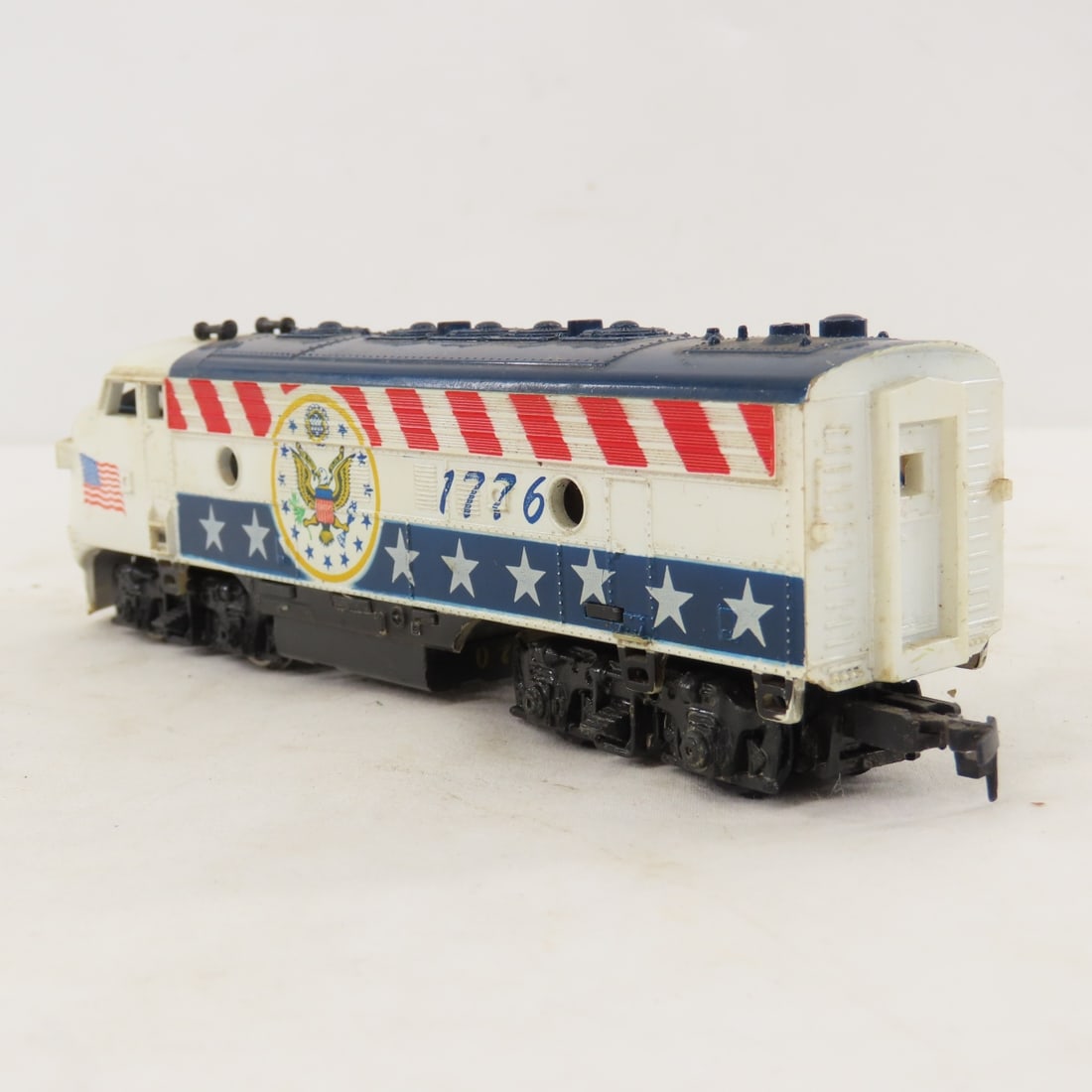 Mantua, 2 Tyco & Bachmann 1776 HO Train Engines - 12