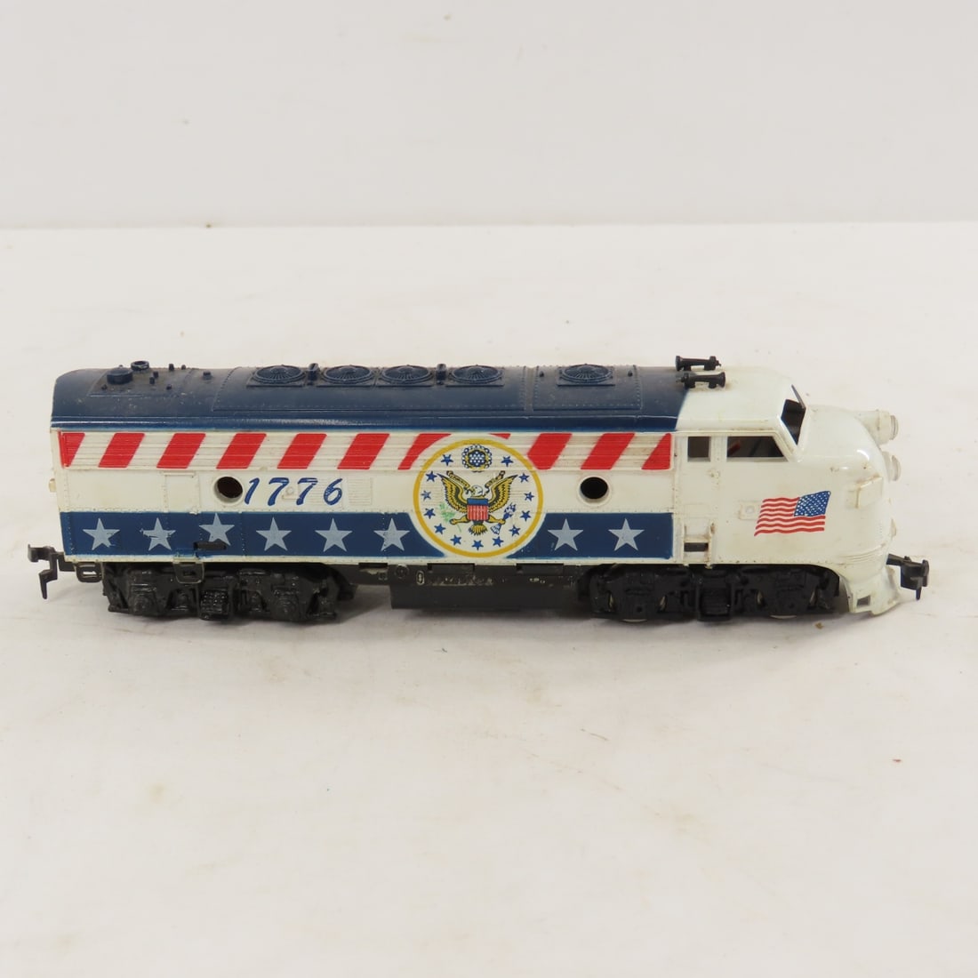 Mantua, 2 Tyco & Bachmann 1776 HO Train Engines - 13