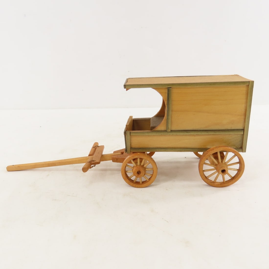 2 Plastic Horses& Darrel Thompson Wood Wagon - 4