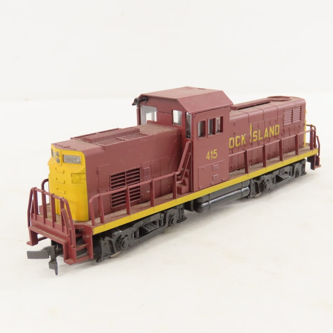 4 HO Scale Diesel Engines: Lionel, AHM, Bachmann - 10