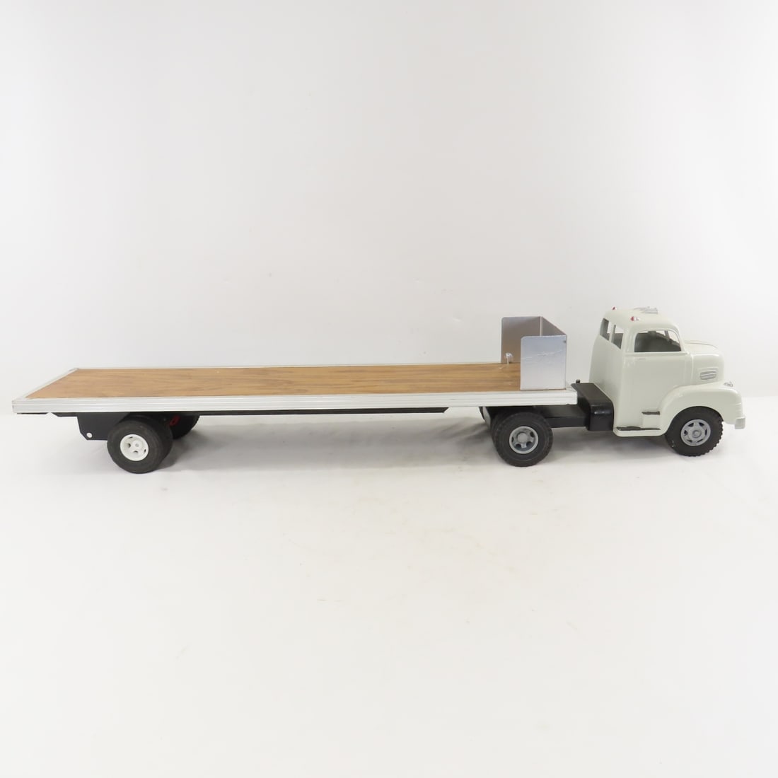 Repainted Marx Cab and Custom Flat Bed Trailer - 6