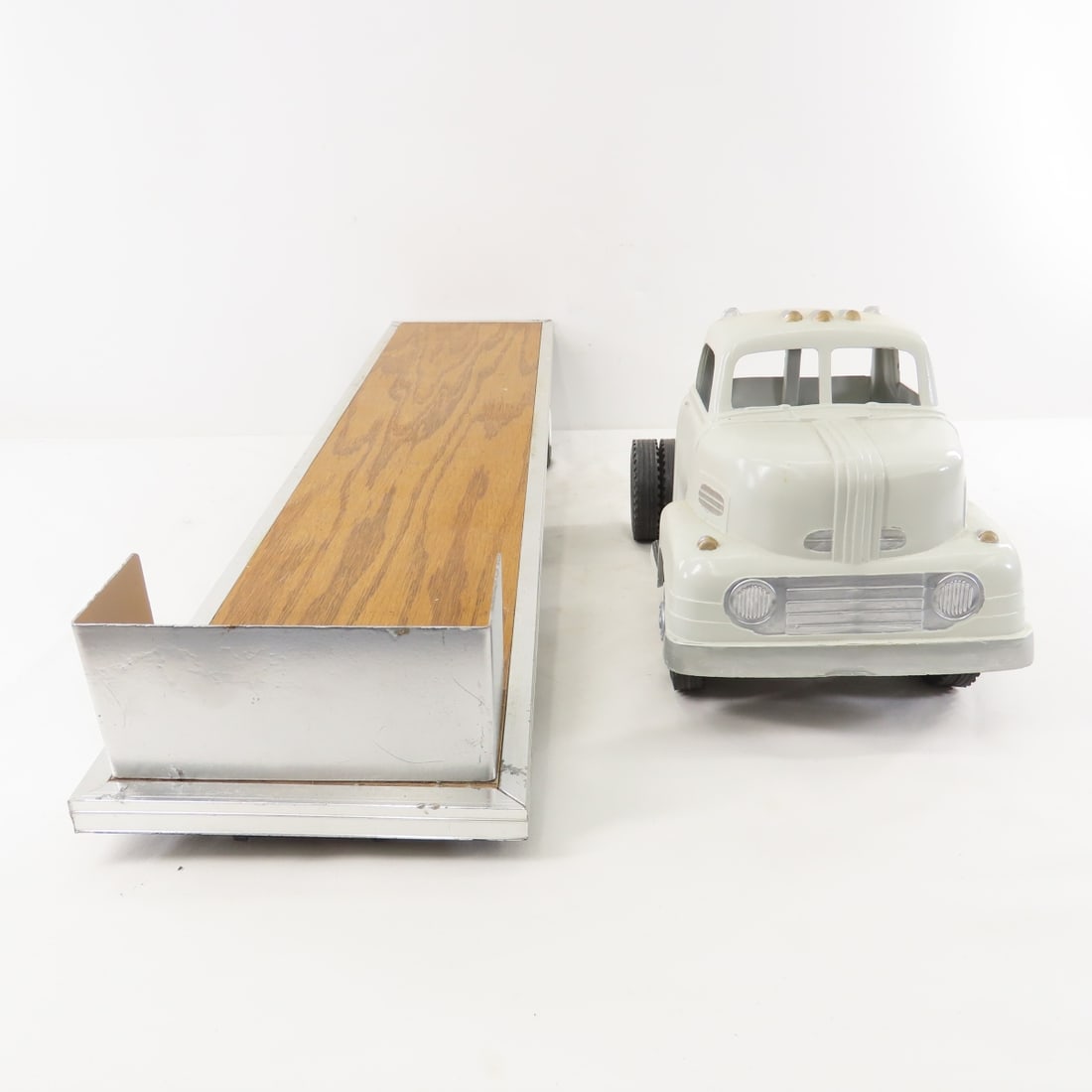 Repainted Marx Cab and Custom Flat Bed Trailer - 8