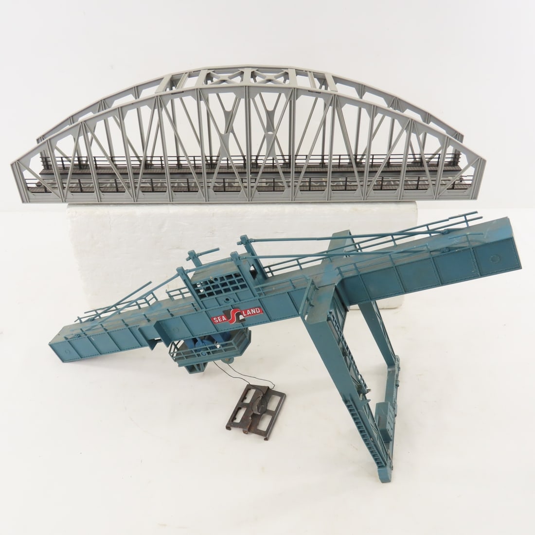 9 Plasticville & Other HO Scale Buildings & more - 13