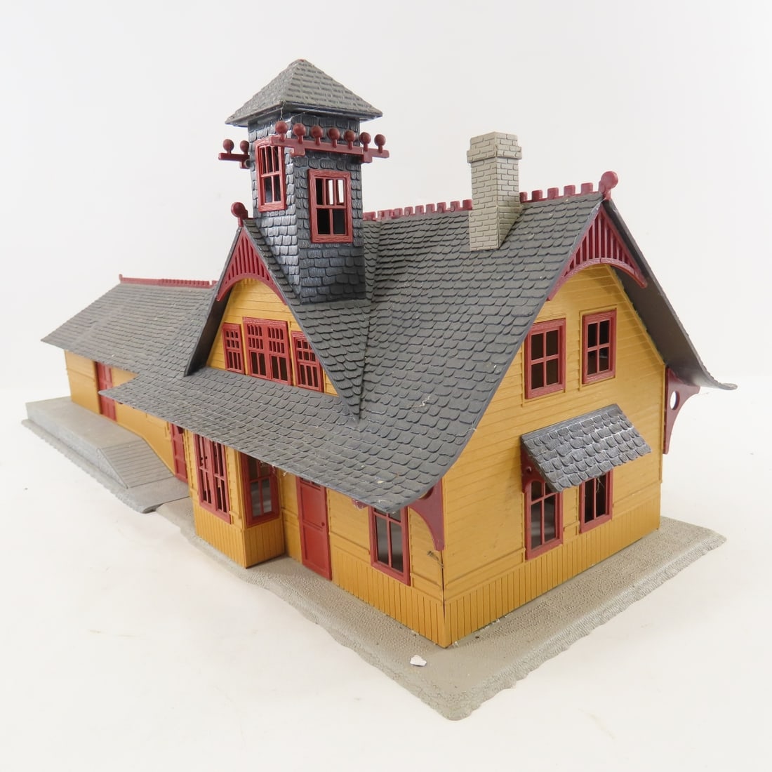 9 Plasticville & Other HO Scale Buildings & more - 3