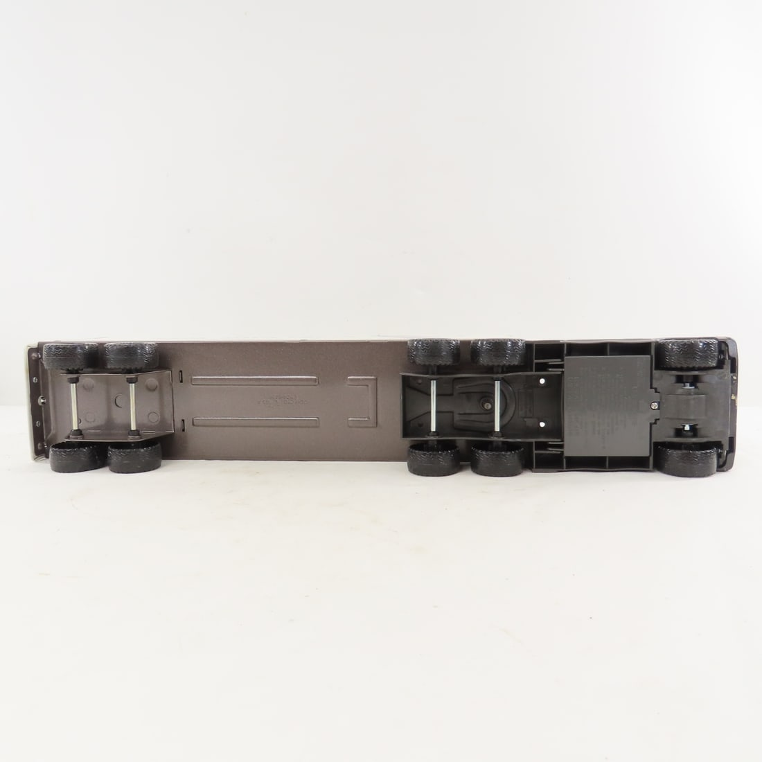 2 Nylint NAPA Tractor Trailers 1/34 Diecast - 10
