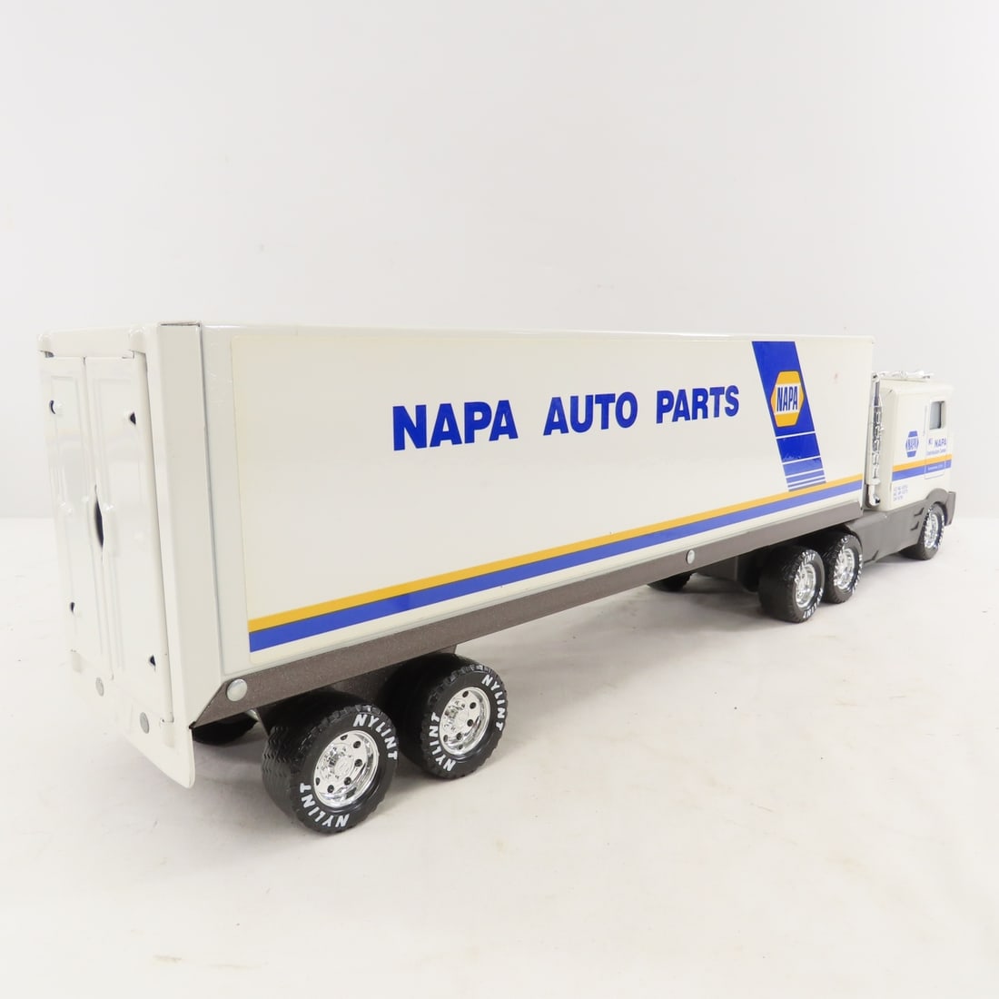 2 Nylint NAPA Tractor Trailers 1/34 Diecast - 5