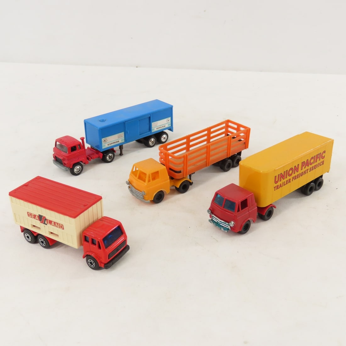AHM, Tyco & Other HO Engines, Vehicles & More - 17