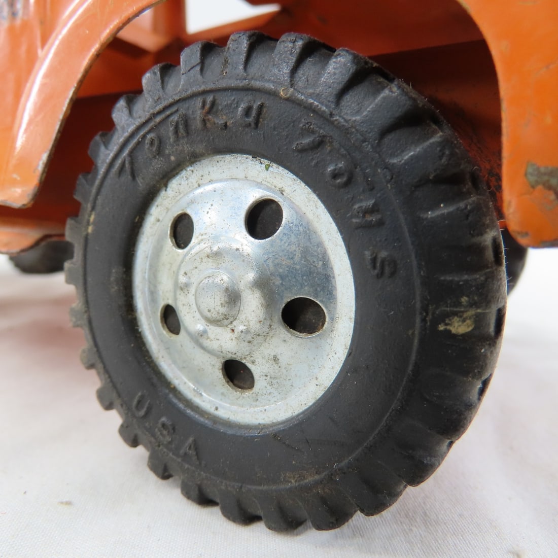 Vintage Tonka Pressed Steel Car Hauler - 13