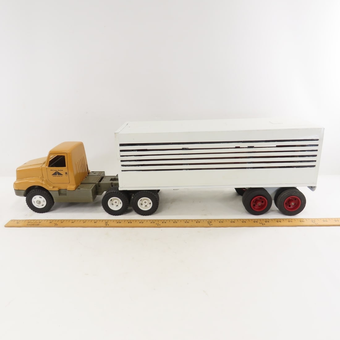 ERTL McClinton-Anchor Cab & Custom Nylint Trailer - 2