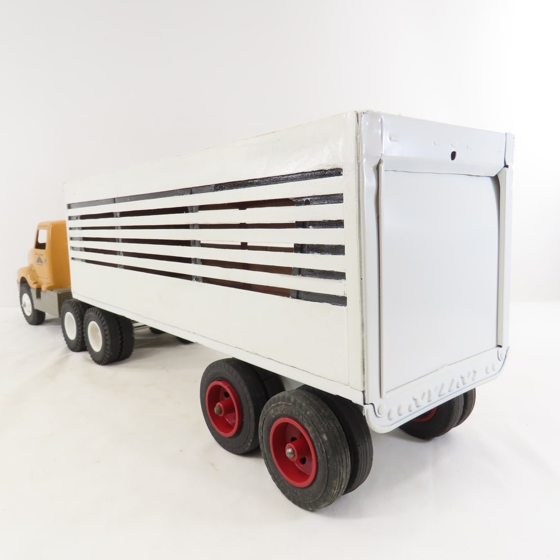 ERTL McClinton-Anchor Cab & Custom Nylint Trailer - 3