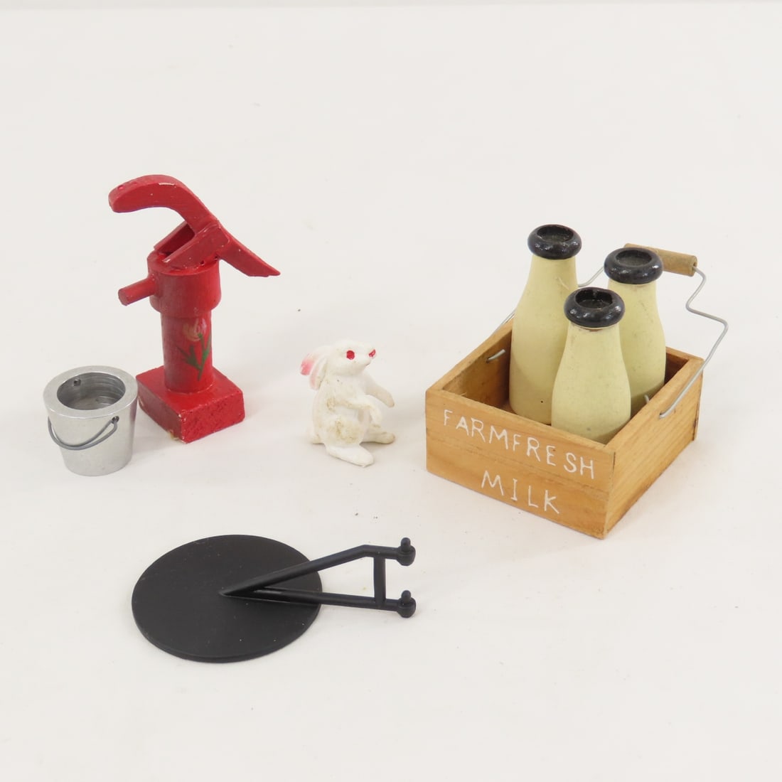 ERTL Miniature Cream Separators, Gas Pumps & More - 10