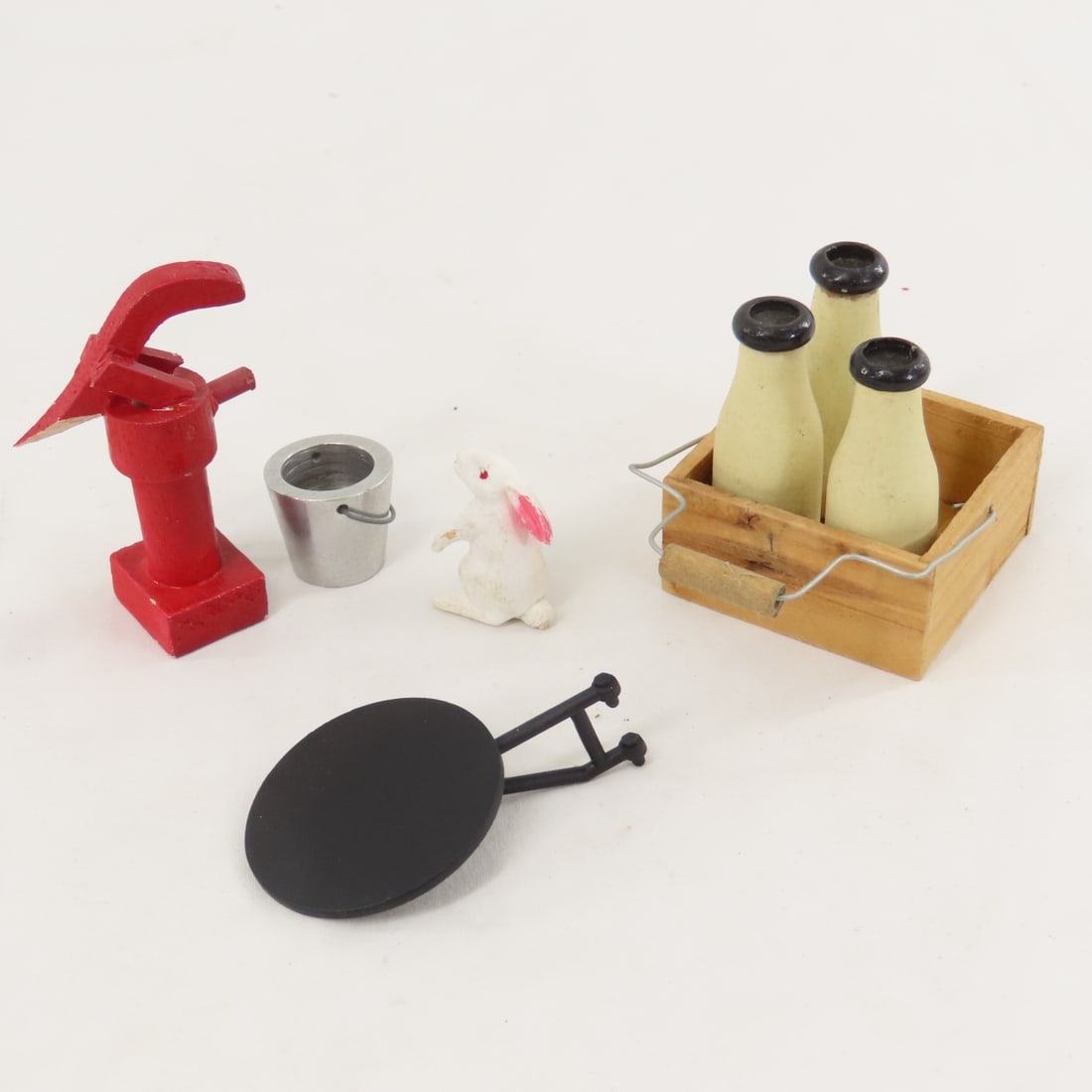ERTL Miniature Cream Separators, Gas Pumps & More - 11