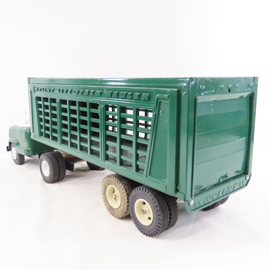 Customized GMC 550 Truck & Nylint Livestock Hauler - 3
