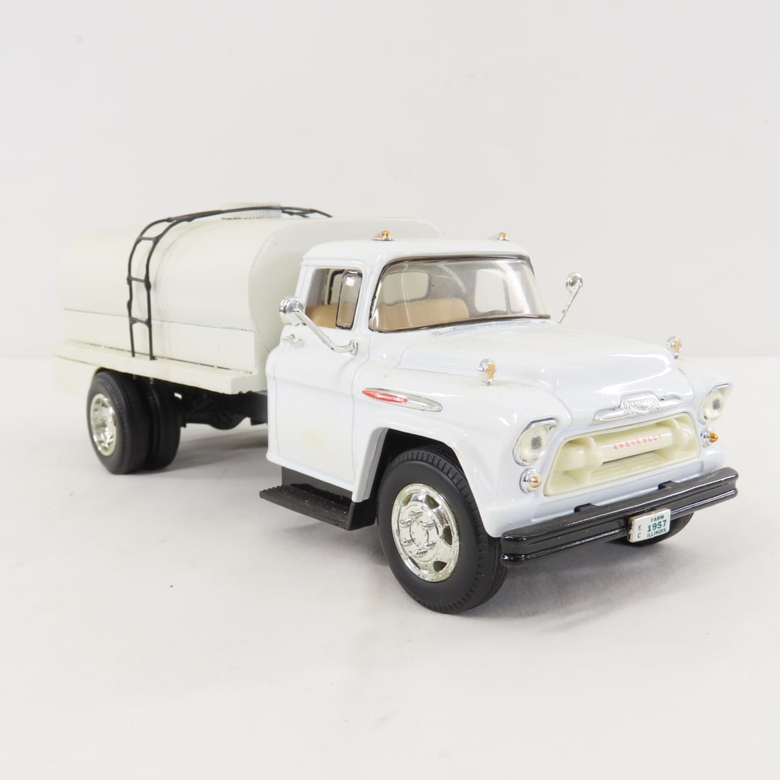 ERTL 1957 Chevrolet Truck with Custom Tanker - 7