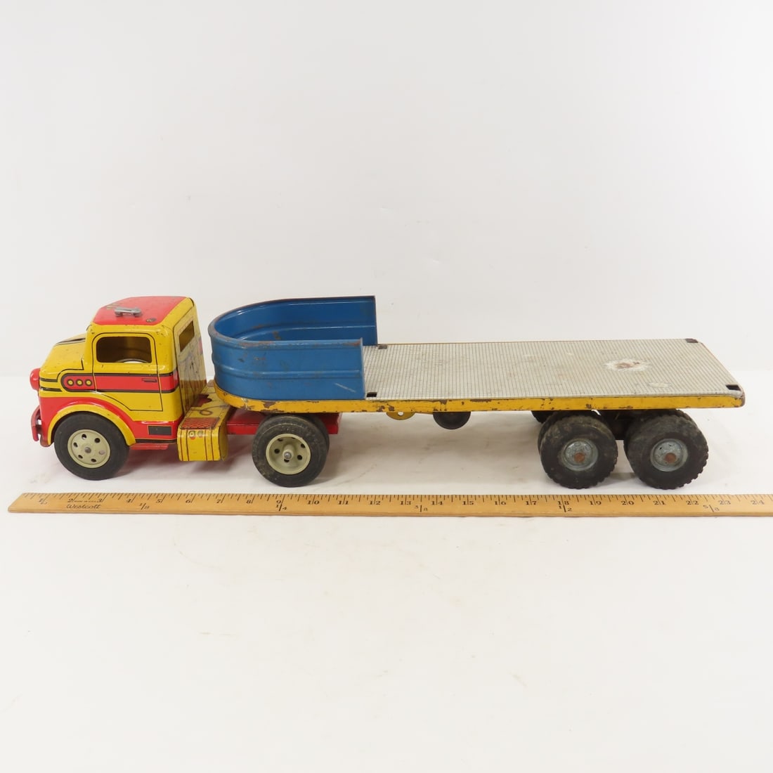 Marx Tin Litho Truck & Wyandotte Flat Bed Trailer - 2