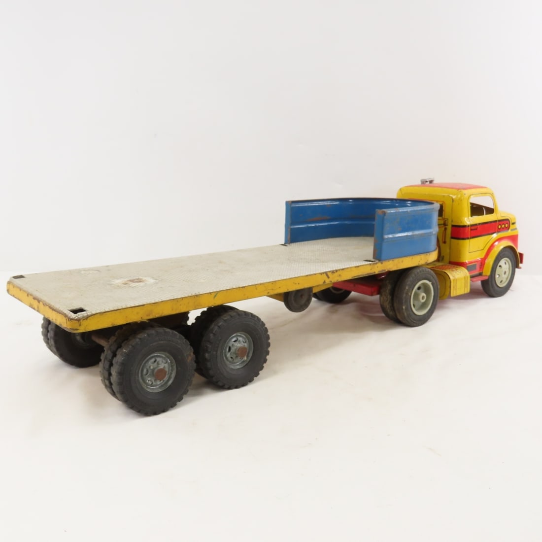 Marx Tin Litho Truck & Wyandotte Flat Bed Trailer - 5