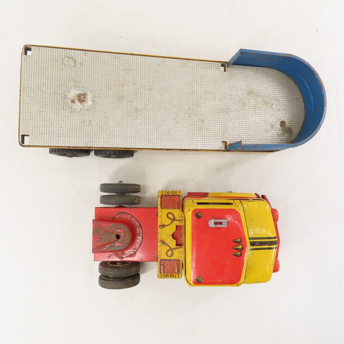 Marx Tin Litho Truck & Wyandotte Flat Bed Trailer - 9