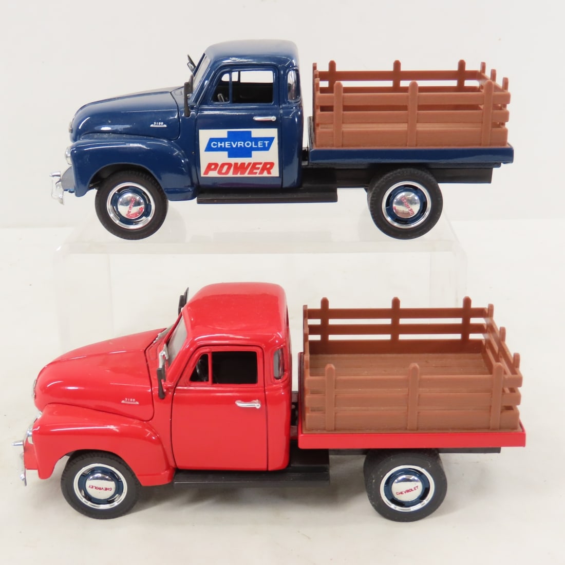 5 Truck Coin Banks & 3 1/24 Diecast Stake Trucks - 13