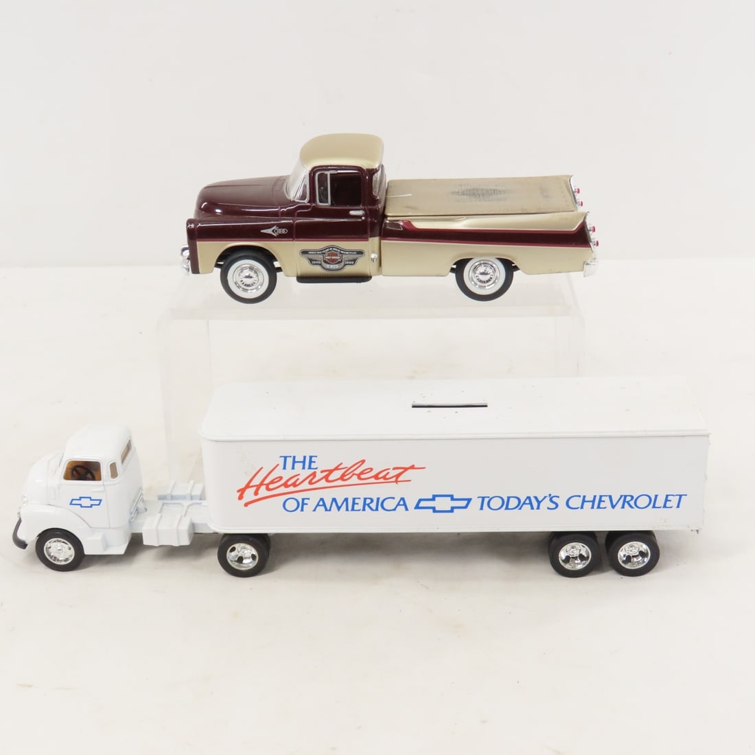 5 Truck Coin Banks & 3 1/24 Diecast Stake Trucks - 17