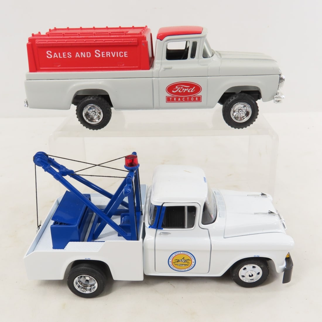 5 Truck Coin Banks & 3 1/24 Diecast Stake Trucks - 7