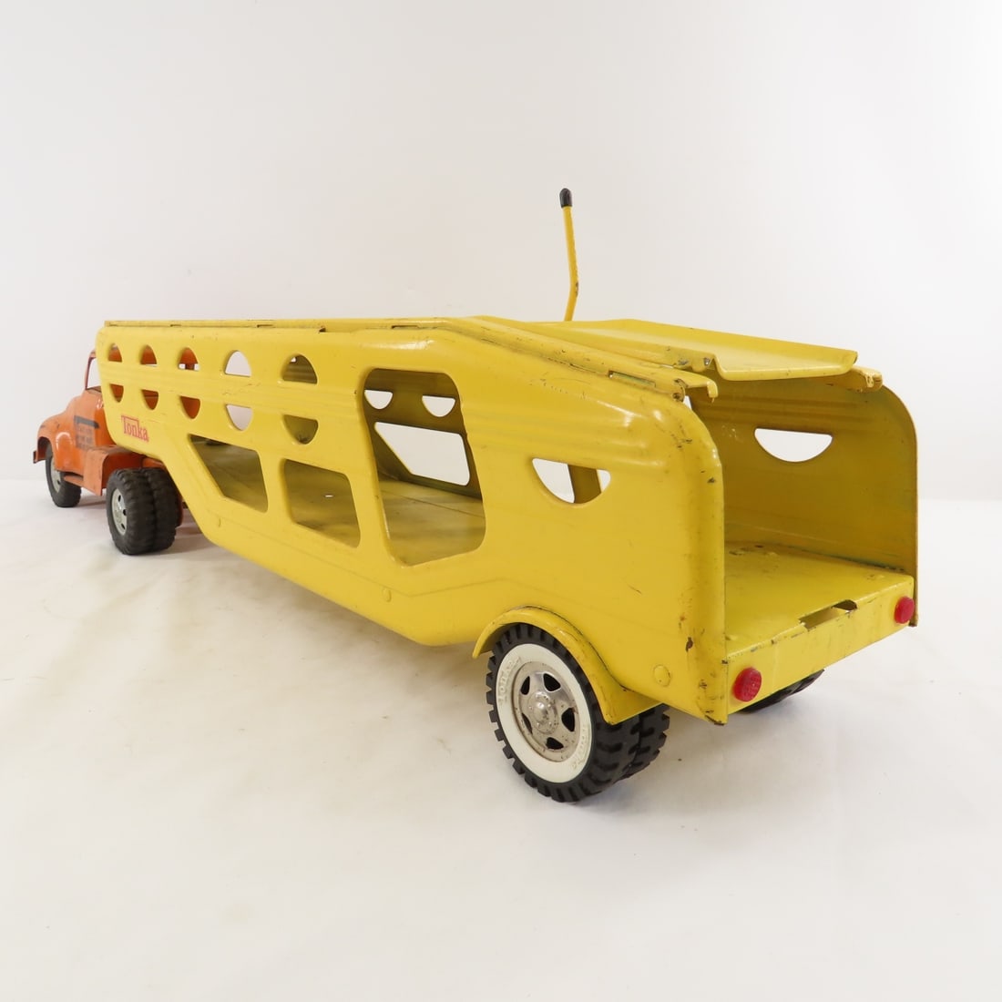 Vintage Tonka Pressed Steel Car Hauler - 3
