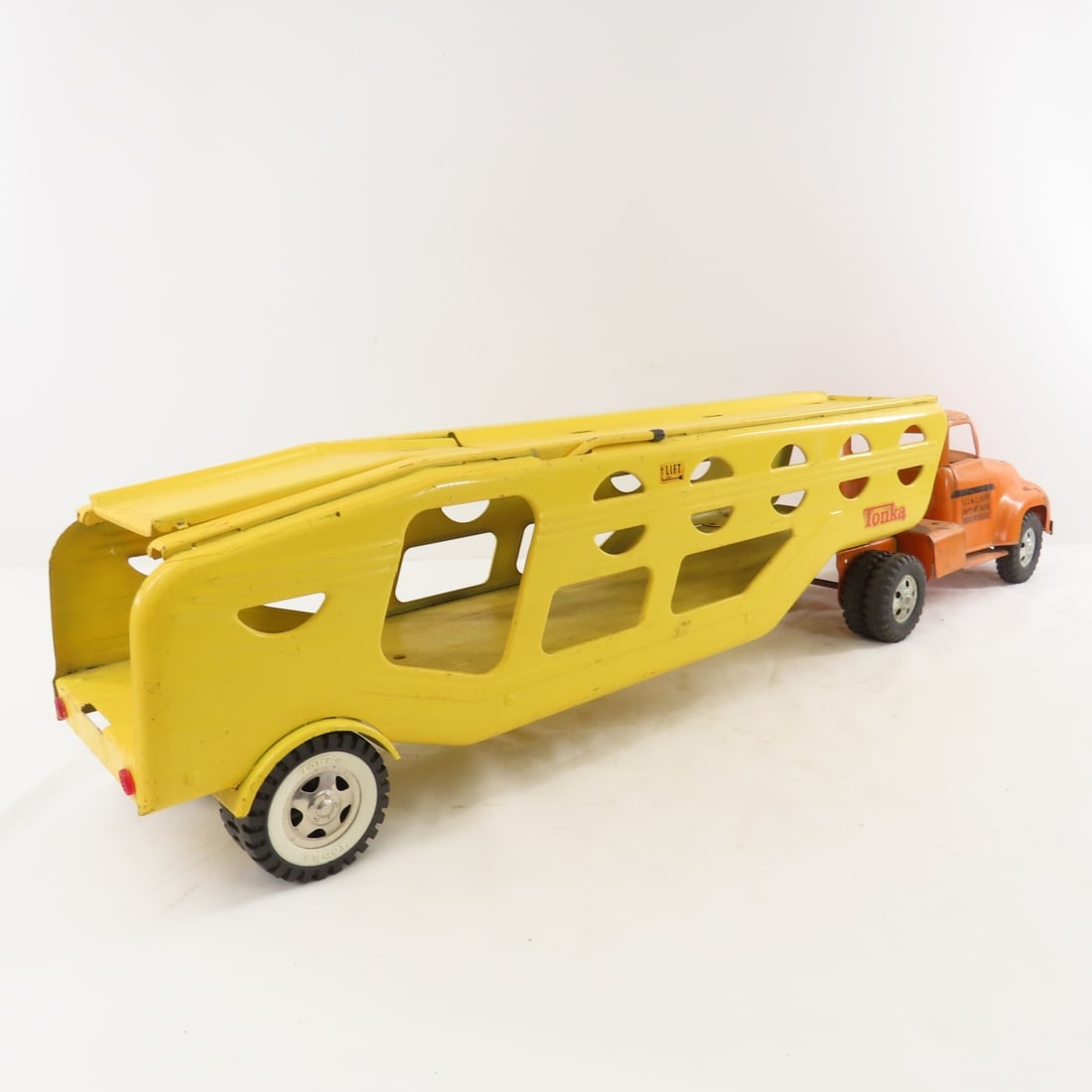 Vintage Tonka Pressed Steel Car Hauler - 5