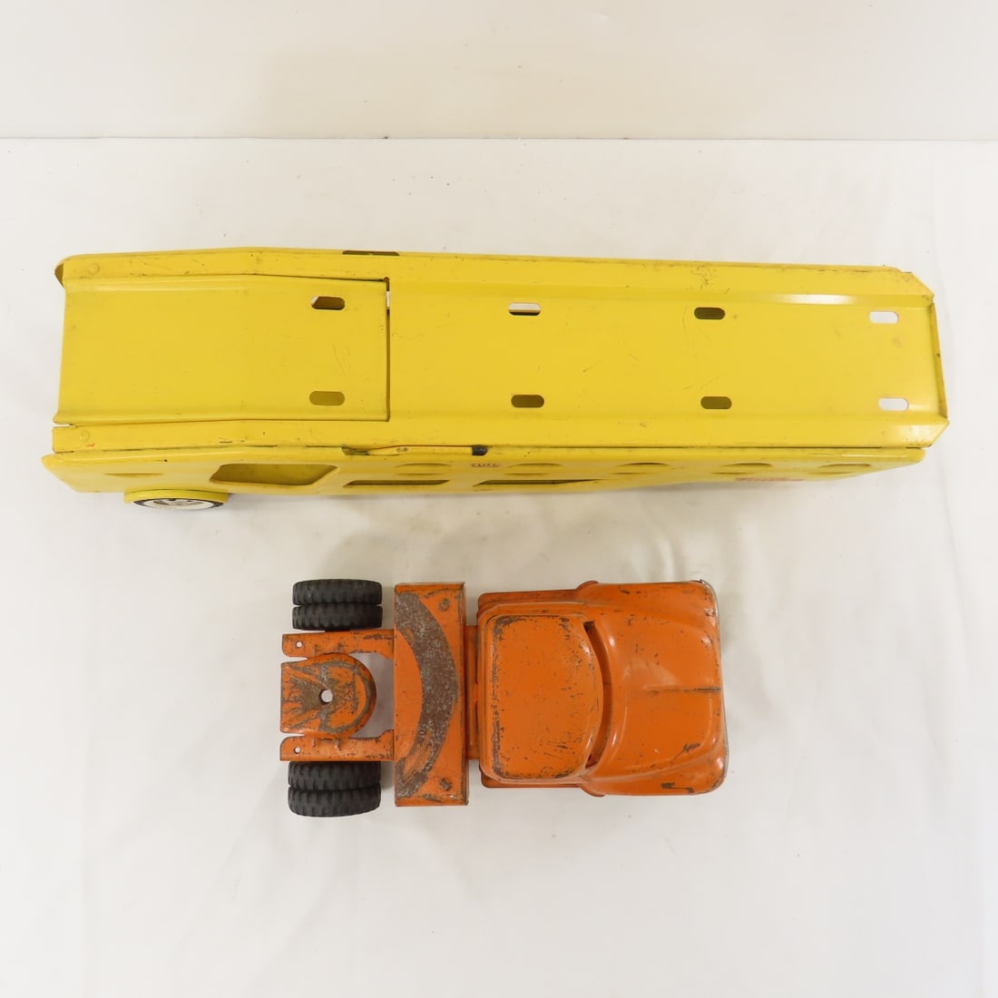 Vintage Tonka Pressed Steel Car Hauler - 9