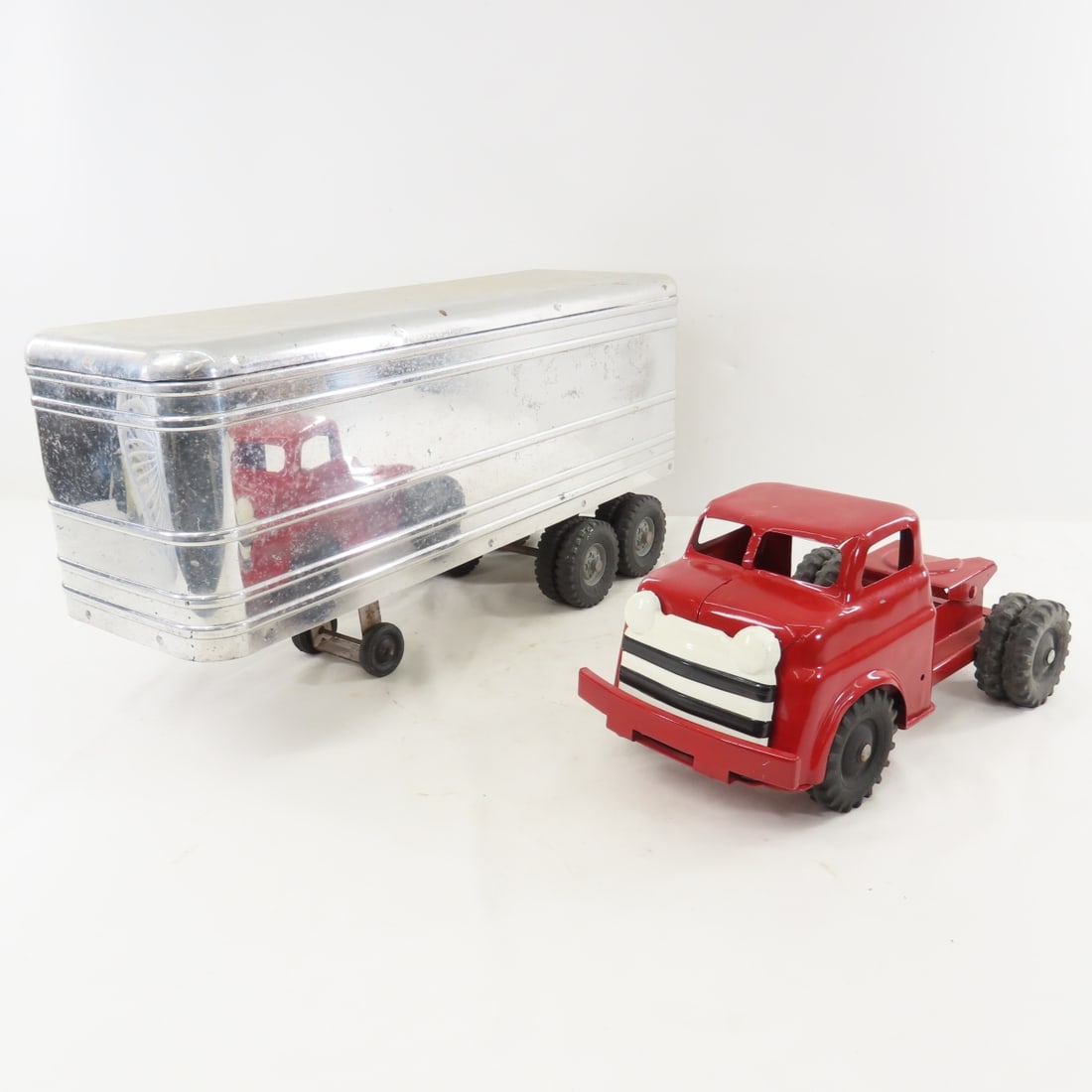 Custom Tractor Cab & Wyandotte Trailer - 12