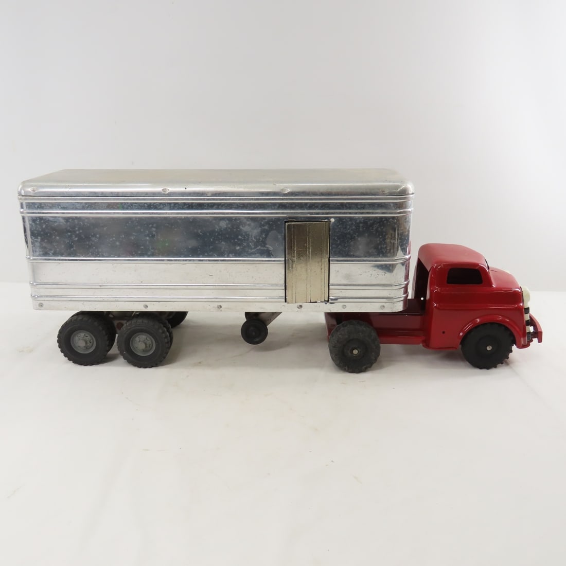 Custom Tractor Cab & Wyandotte Trailer - 6