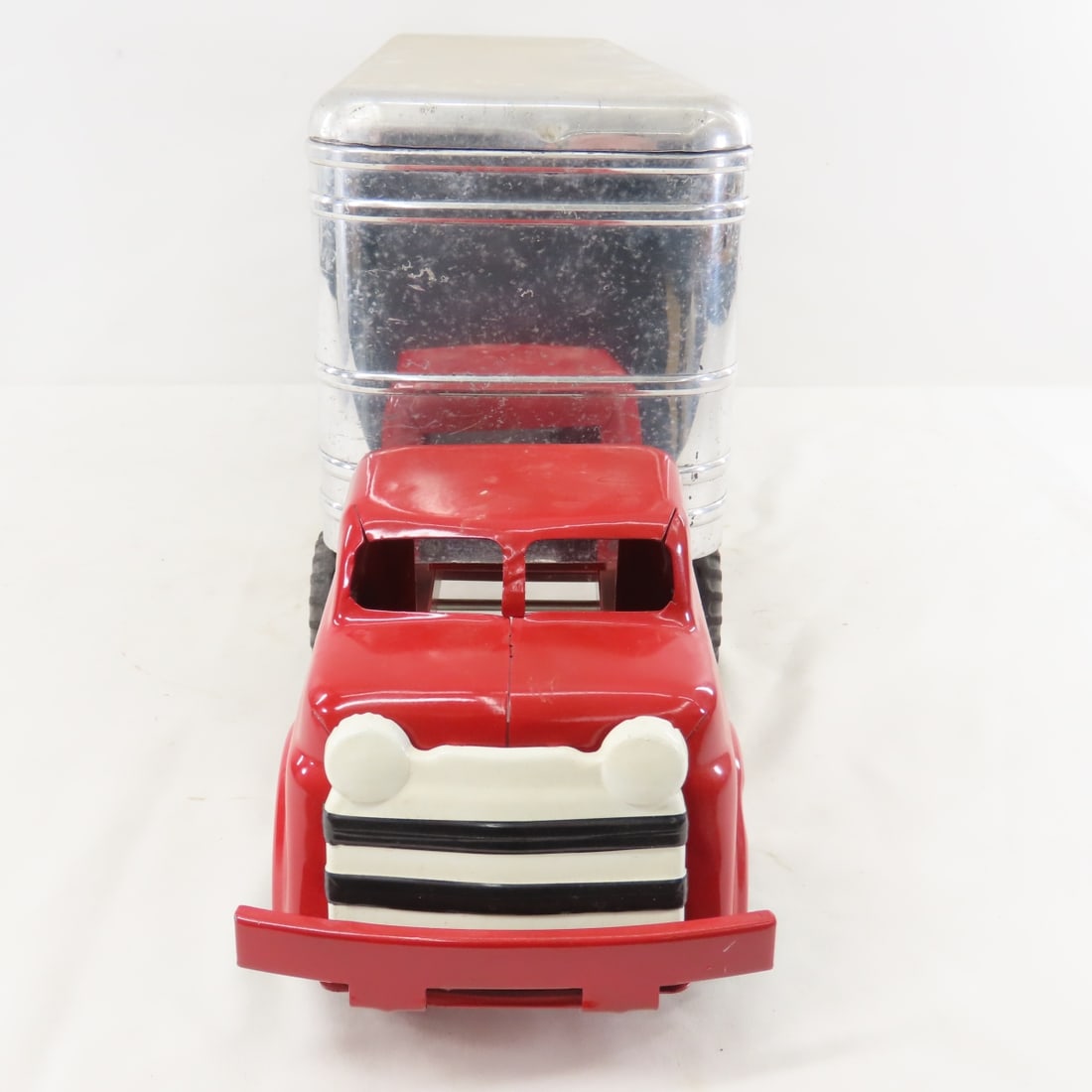 Custom Tractor Cab & Wyandotte Trailer - 8