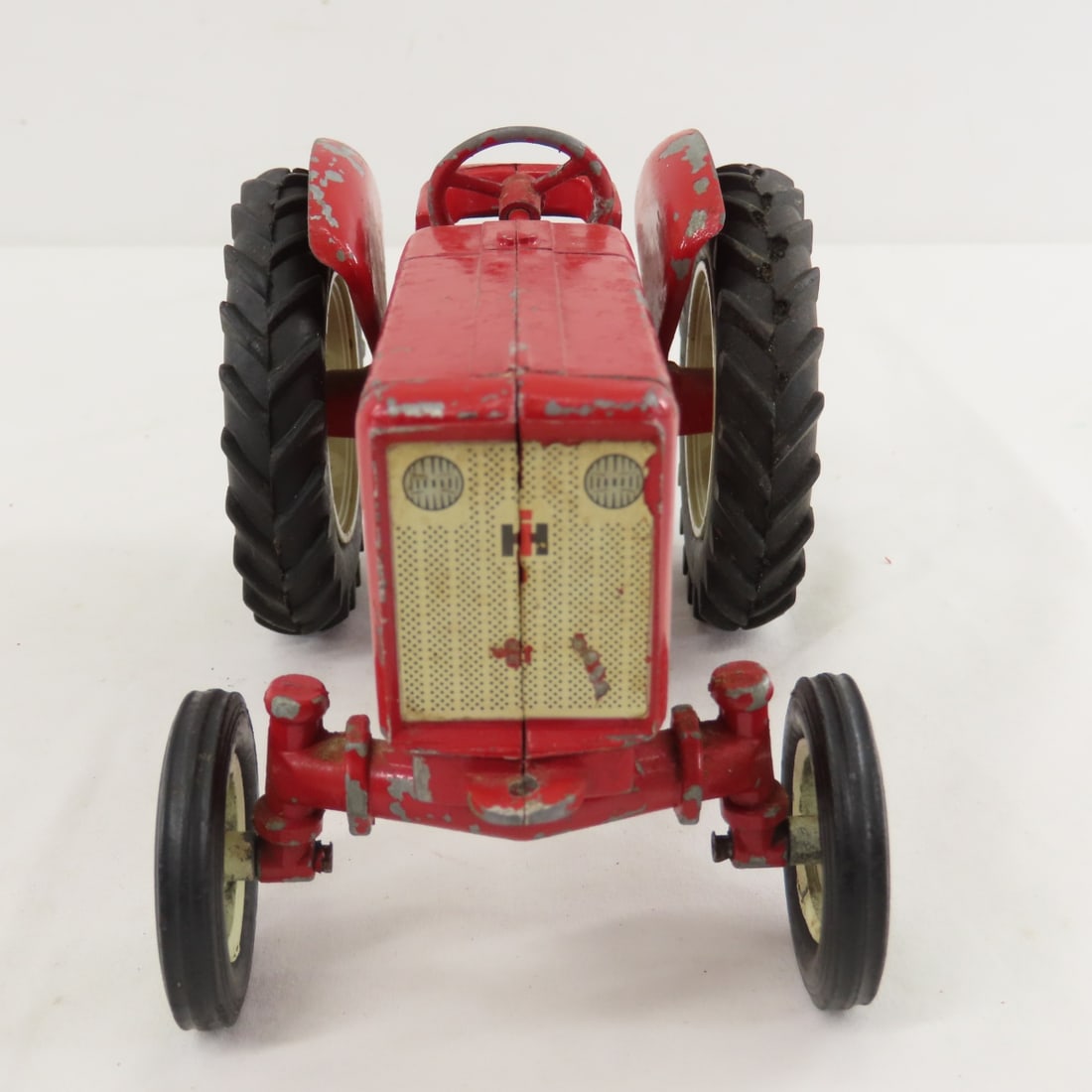 ERTL International 404 Tractor & Implements - 5