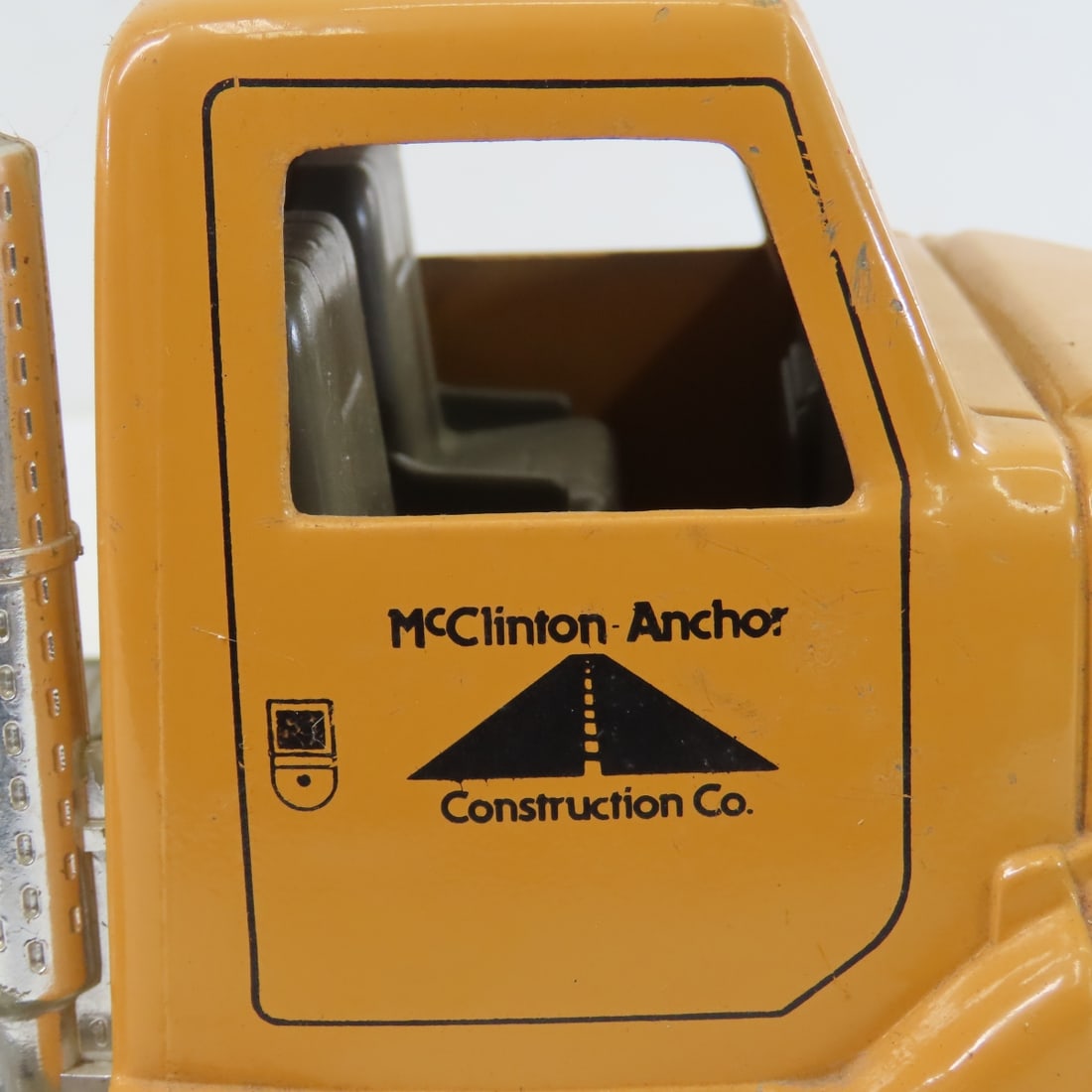 ERTL McClinton-Anchor Tractor & Swift Trailer - 12