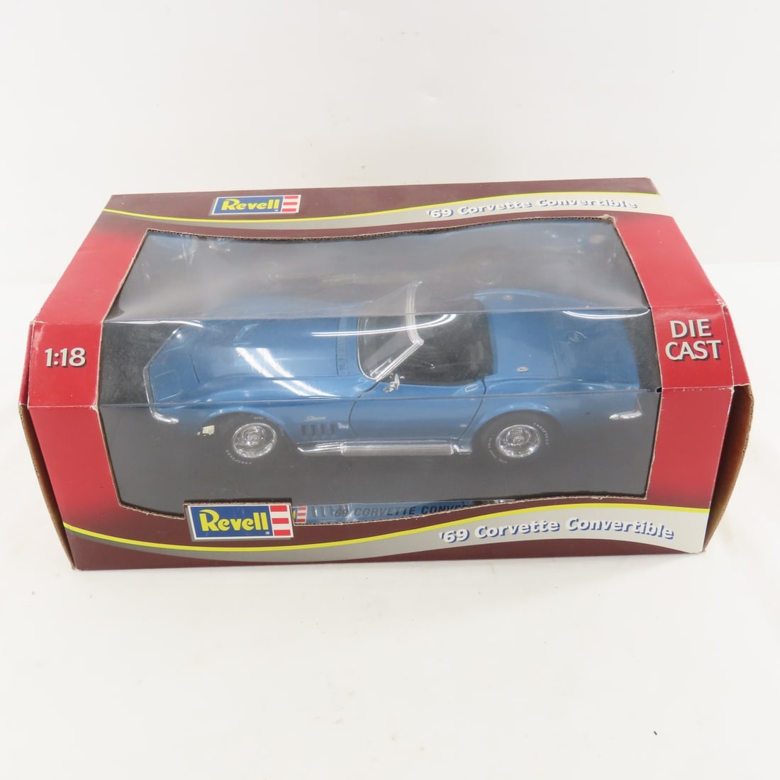 2 Revell 1/18 Diecast '69 Corvettes- 1 in Box - 2