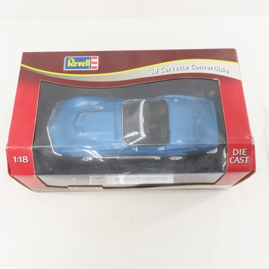 2 Revell 1/18 Diecast '69 Corvettes- 1 in Box - 6