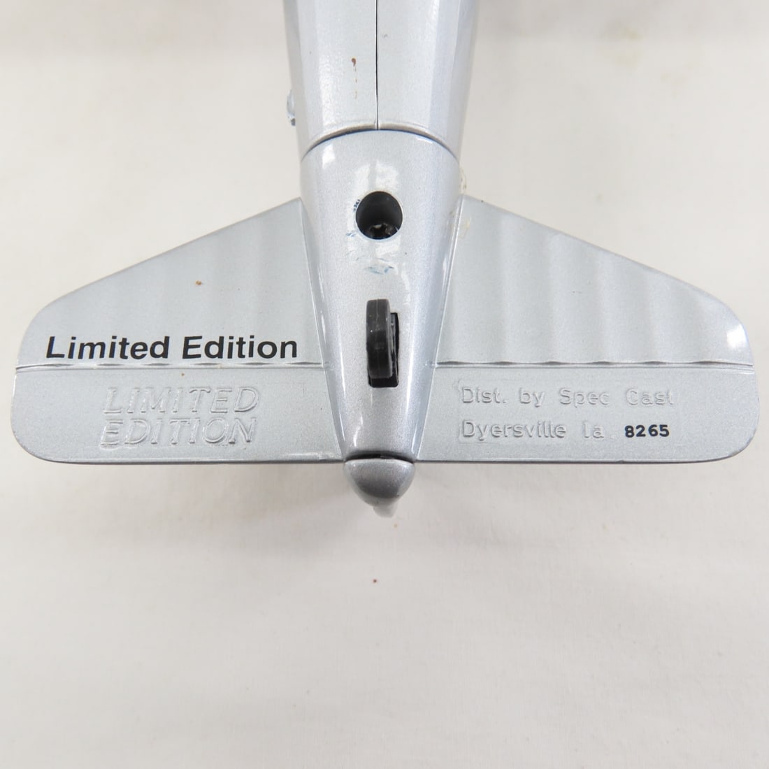 2 Metal & 8 Plastic Airplane Models & 6 Art Prints - 6