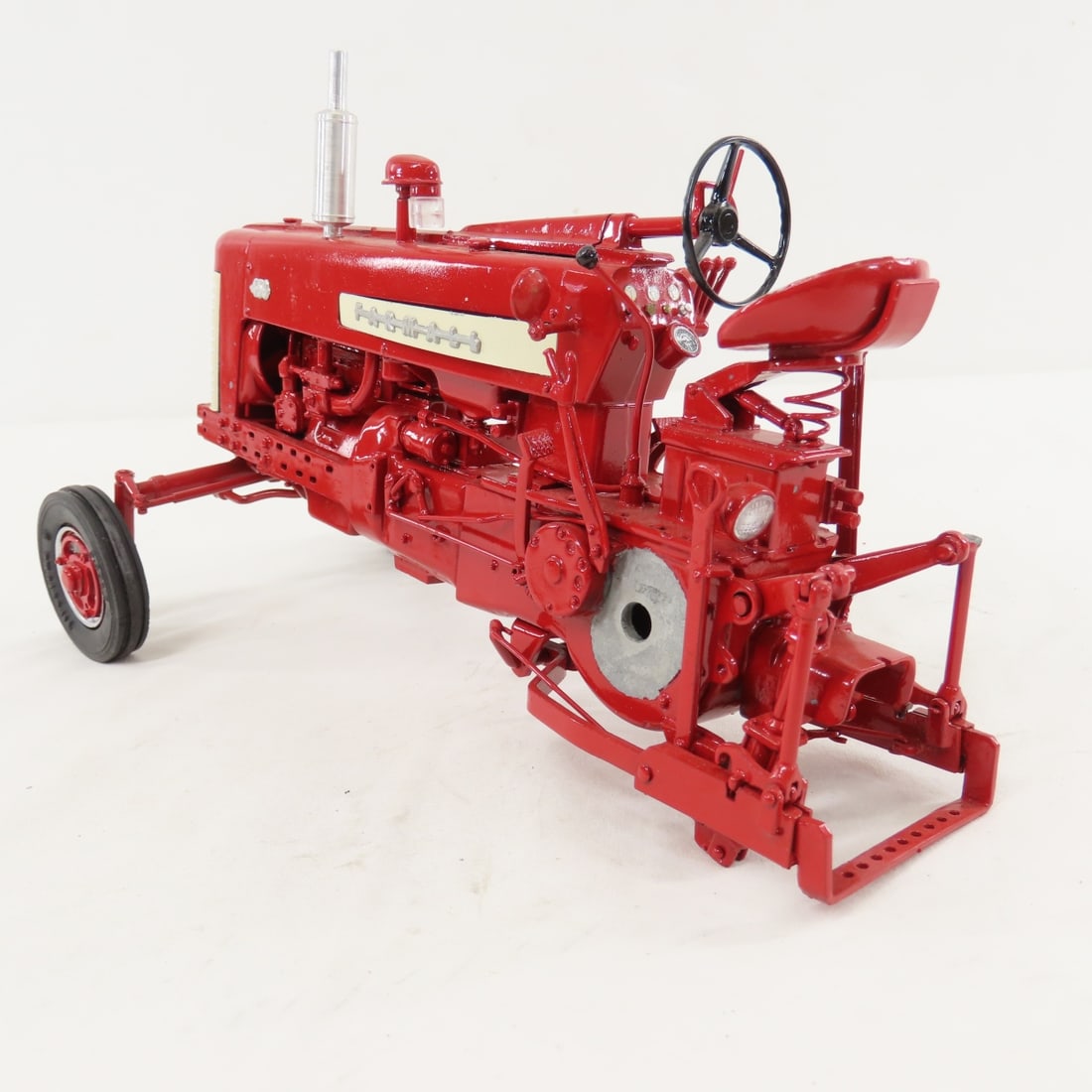 Gilson Riecke Farmall 450 Tractor- damaged - 3
