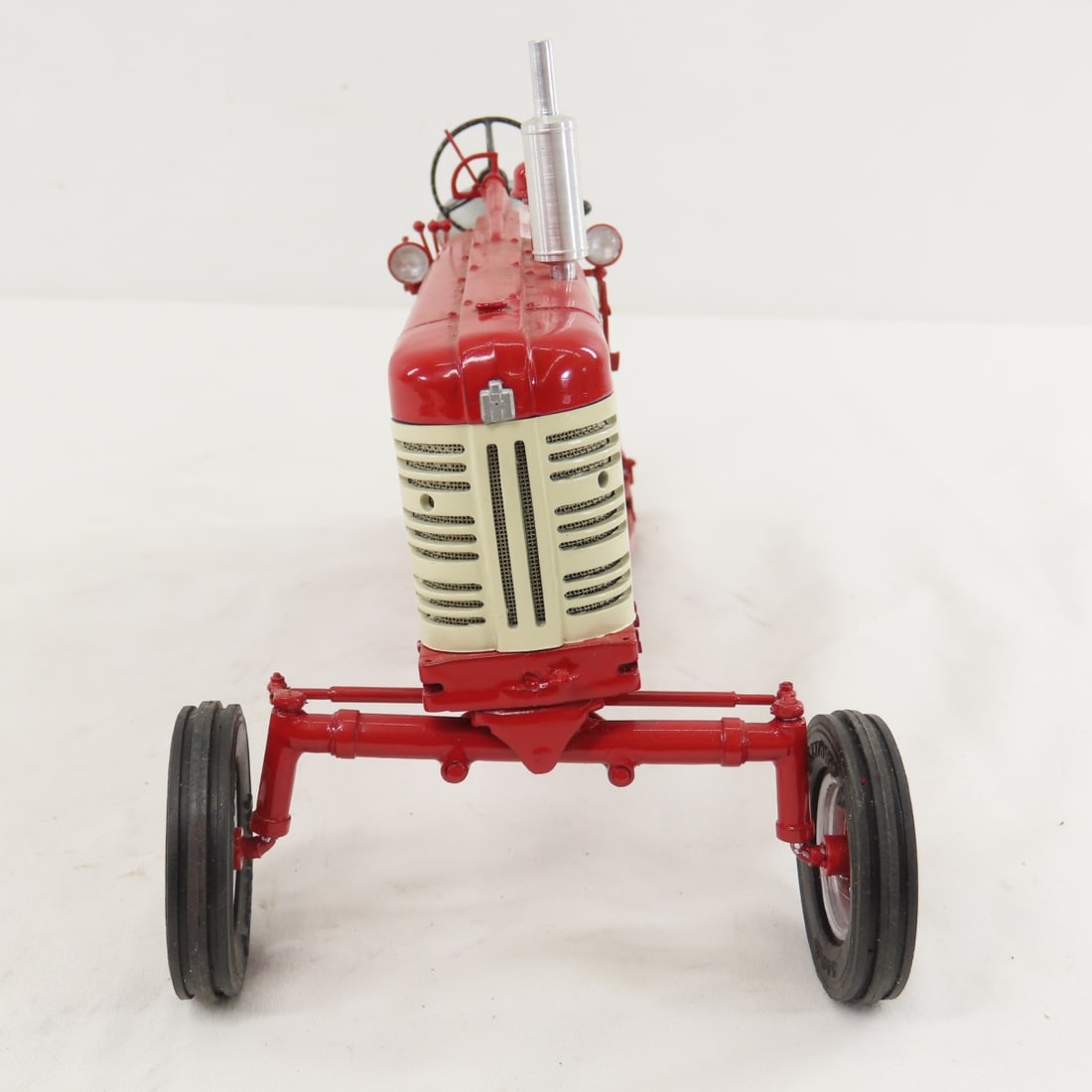 Gilson Riecke Farmall 450 Tractor- damaged - 8