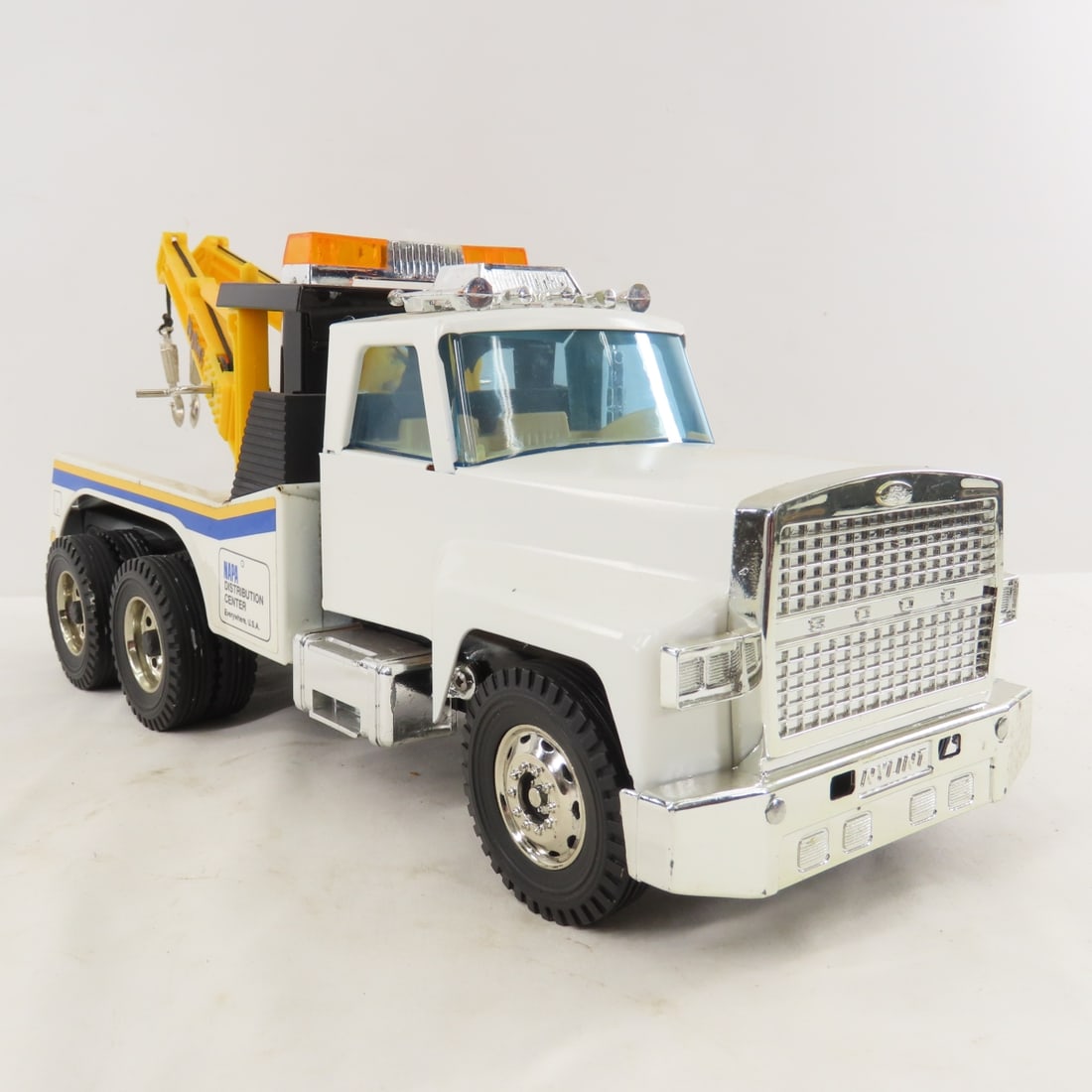 Nylint Dump Truck & NAPA Tow Truck - 20