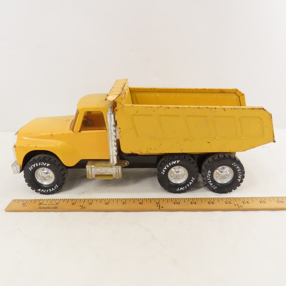 Nylint Dump Truck & NAPA Tow Truck - 3