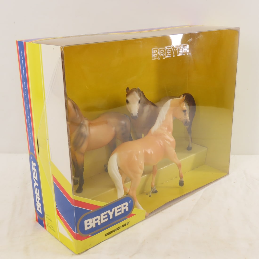 Breyer #710601 Classics 3 Piece Set in Box - 2