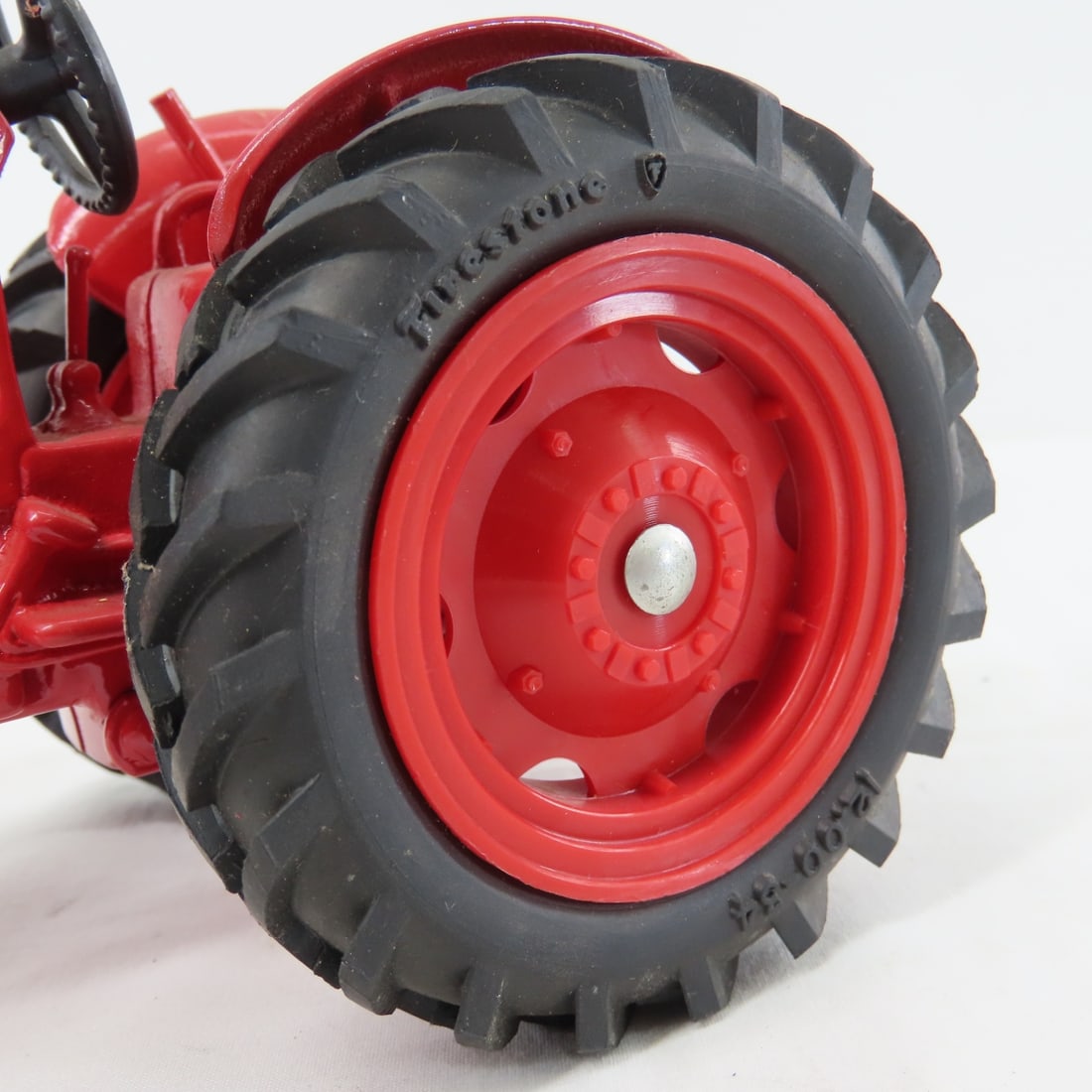 Unmarked Custom International 300 Utility Tractor - 15