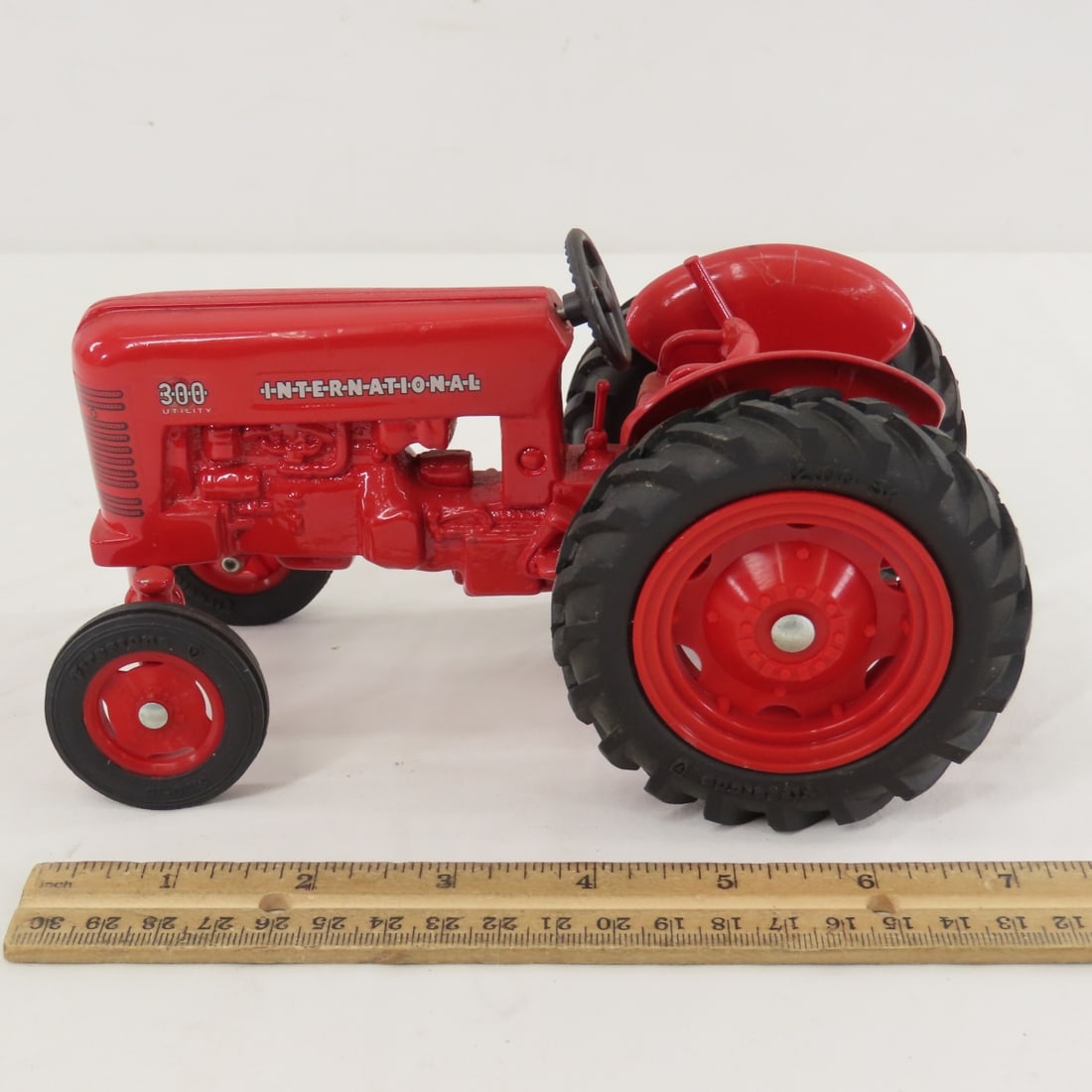 Unmarked Custom International 300 Utility Tractor - 2