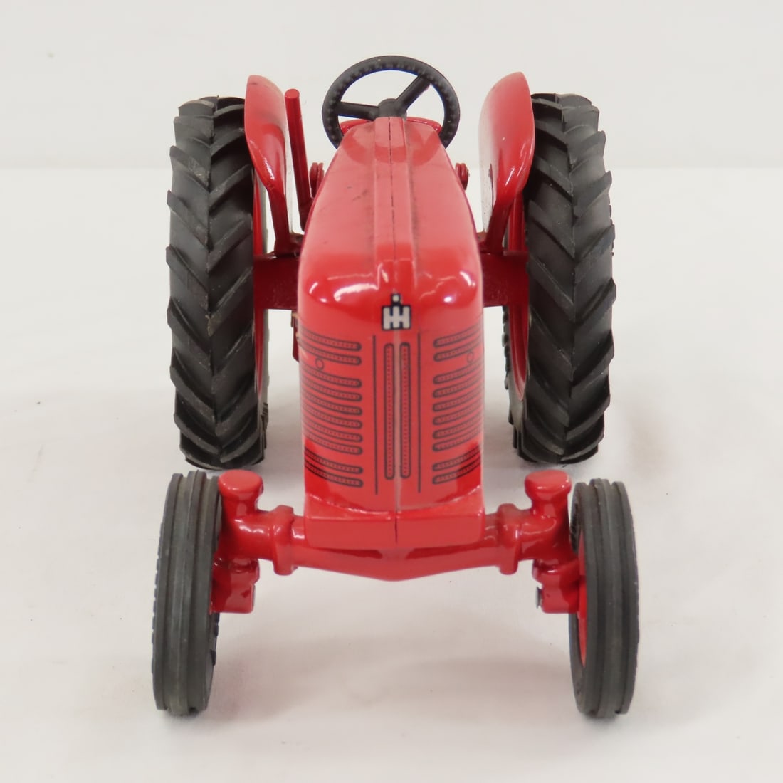 Unmarked Custom International 300 Utility Tractor - 8
