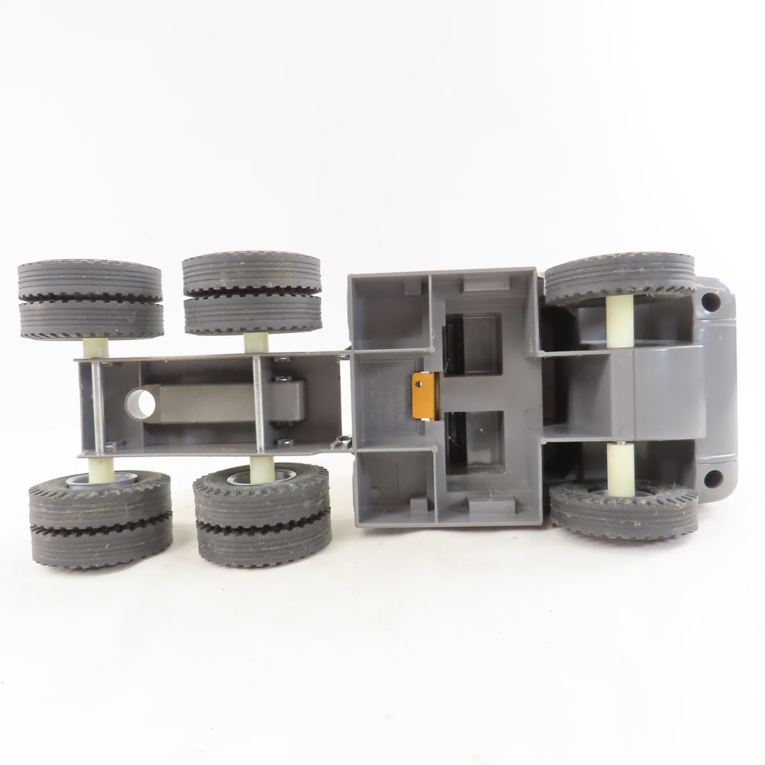 ERTL McClinton-Anchor Tractor & Custom Flat Bed - 10
