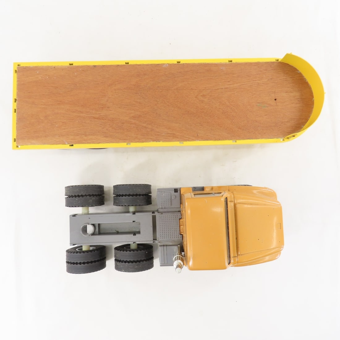 ERTL McClinton-Anchor Tractor & Custom Flat Bed - 9