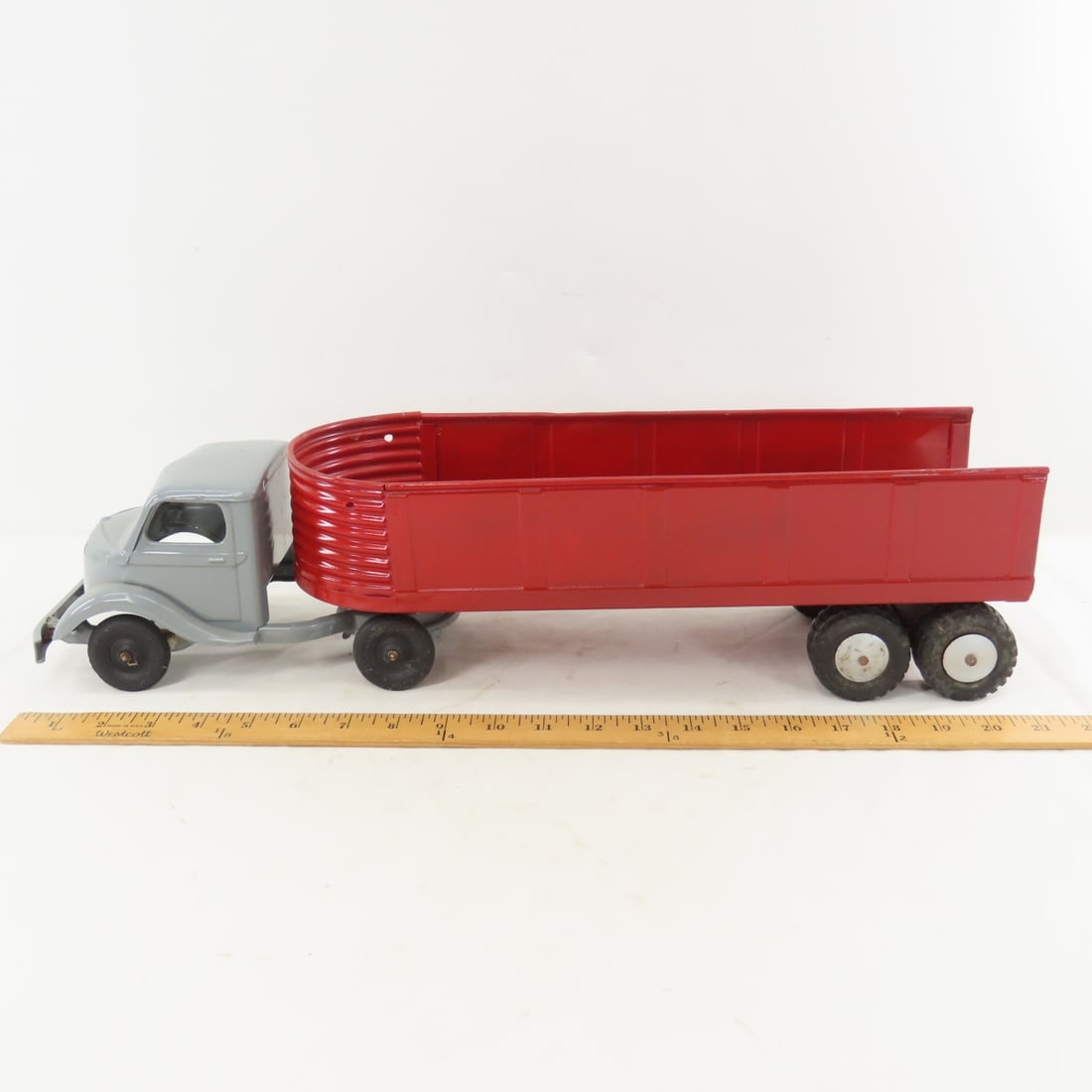 Repainted Kingsbury Truck with Structo Trailer - 2