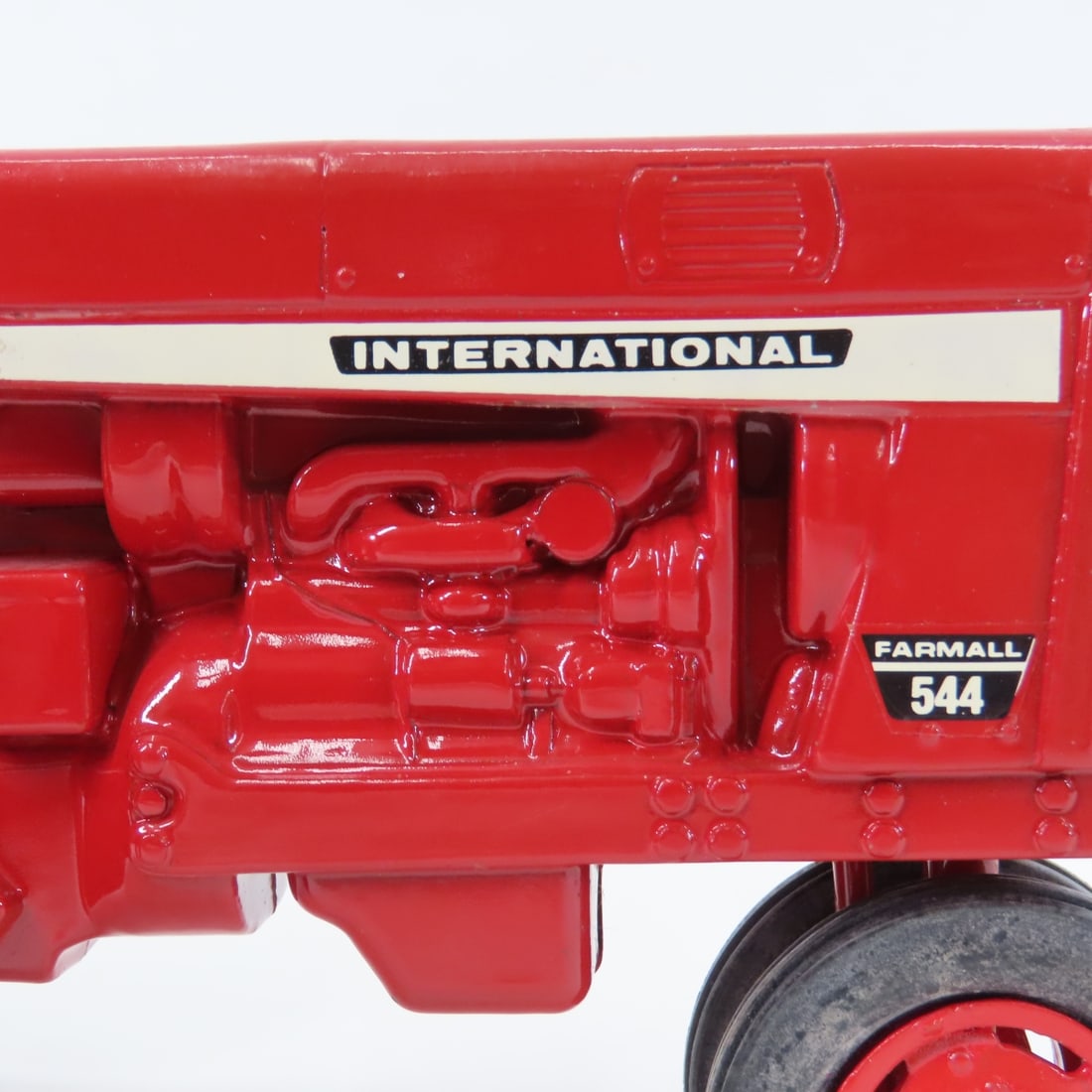 ERTL International Farmall 544 & IH Hay Baler - 15