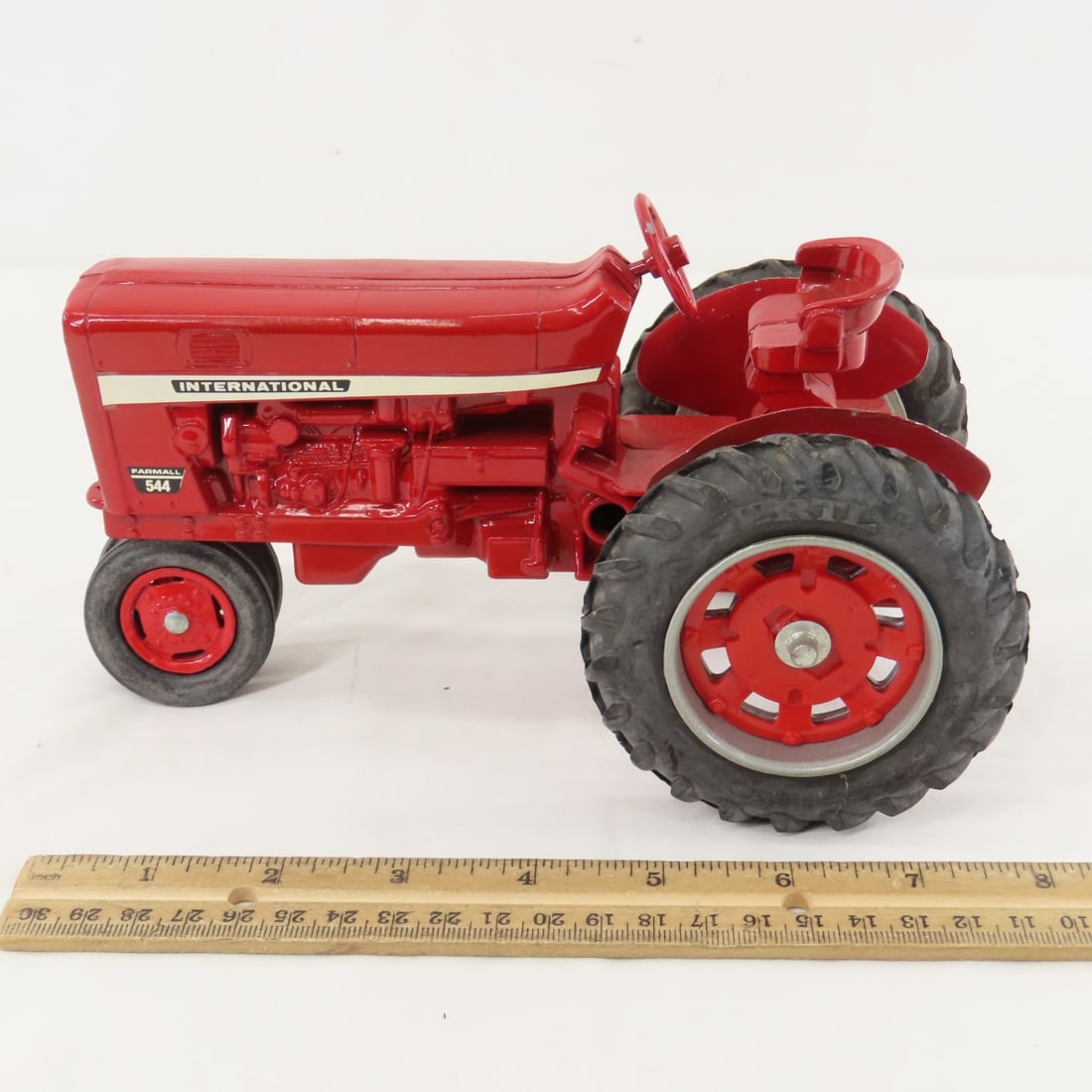 ERTL International Farmall 544 & IH Hay Baler - 4